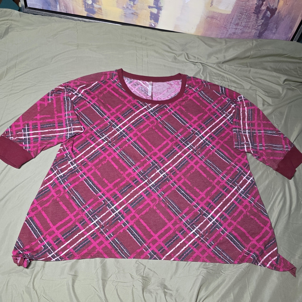 LuLaRoe Cozy Maroon and Pink Top